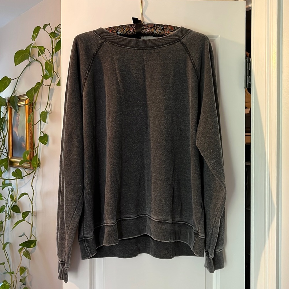 Odd people crew neck